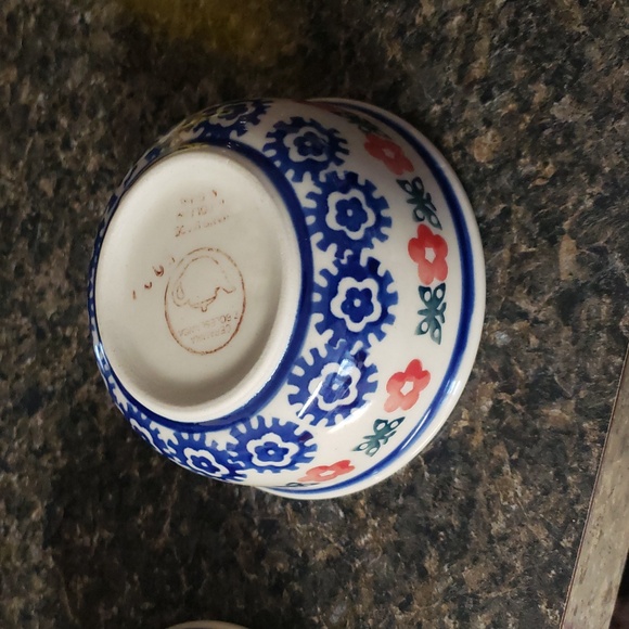 Two Vintage small butterfly and flower bowls handmade in Poland - Picture 8 of 8